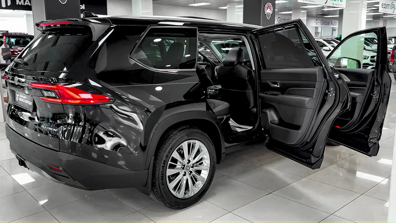 Toyota Grand Highlander (2025) - interior and Exterior Details