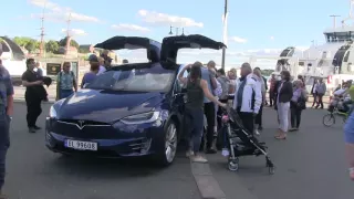 Model X show off at Aker Brygge, Oslo