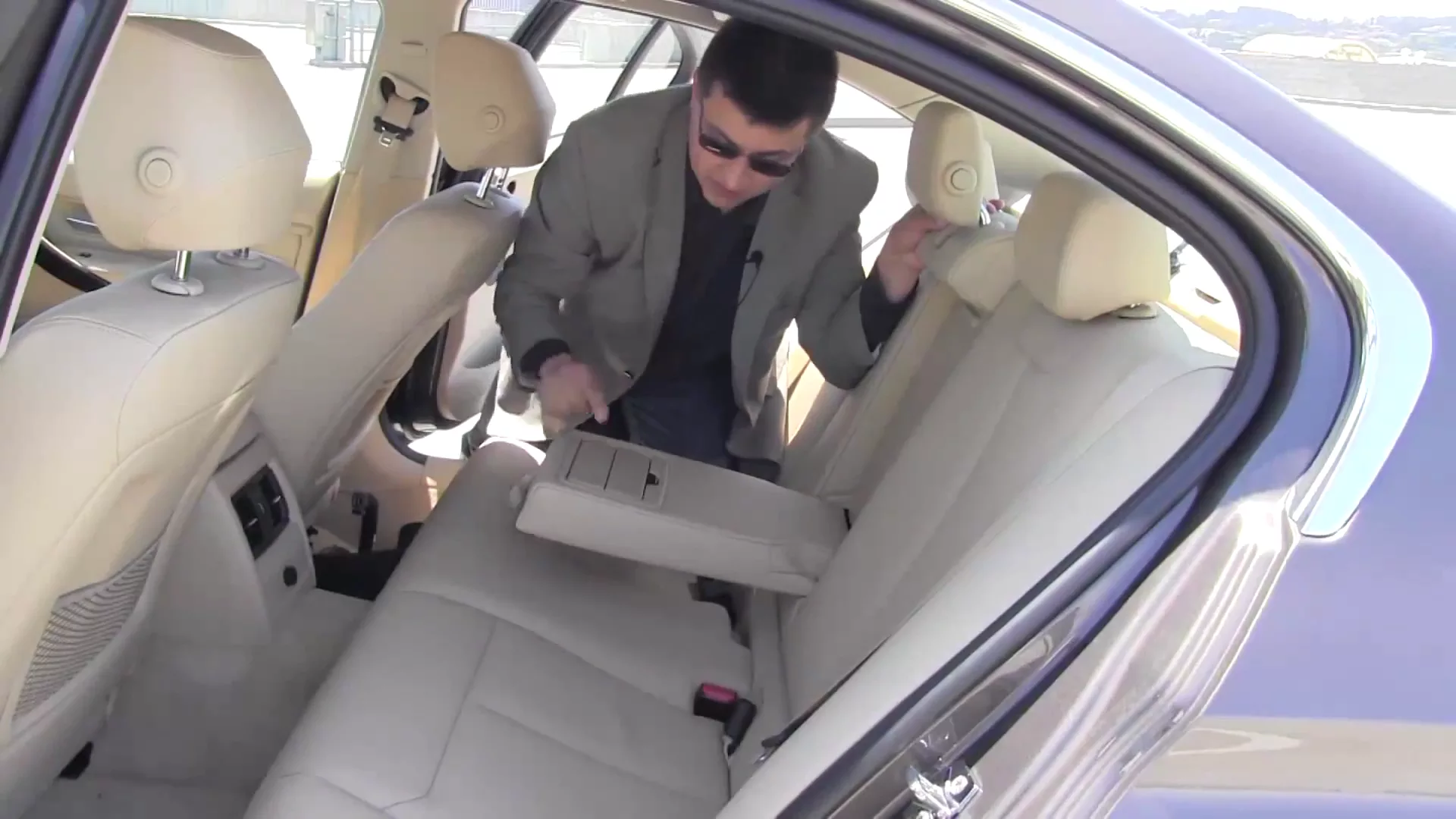 2012-2014 BMW 328i Luxury Line Review and Road Test
