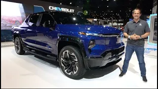 Is the NEW 2024 Chevrolet Silverado EV a BETTER truck than a Ford Lightning?