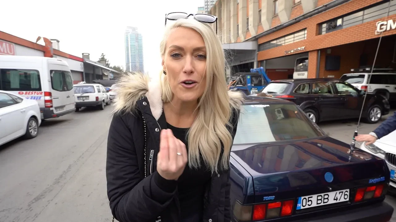 Tofaş Doğan vs. Lamborghini street race in Istanbul ft.  Dogan Kabak & Enes Batur