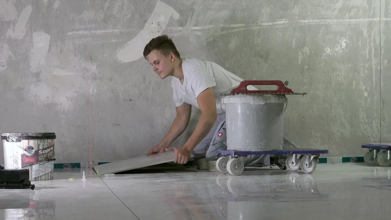 Plattenleger/in EFZ – Clip
