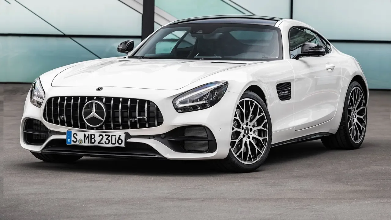 2019 Mercedes-AMG GT - Exterior interior and Drive