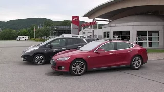 Motorway consumption test Nissan Leaf vs Tesla Model S