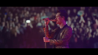 Panic! At The Disco - LA Devotee (Live) [from the Death Of A Bachelor Tour]