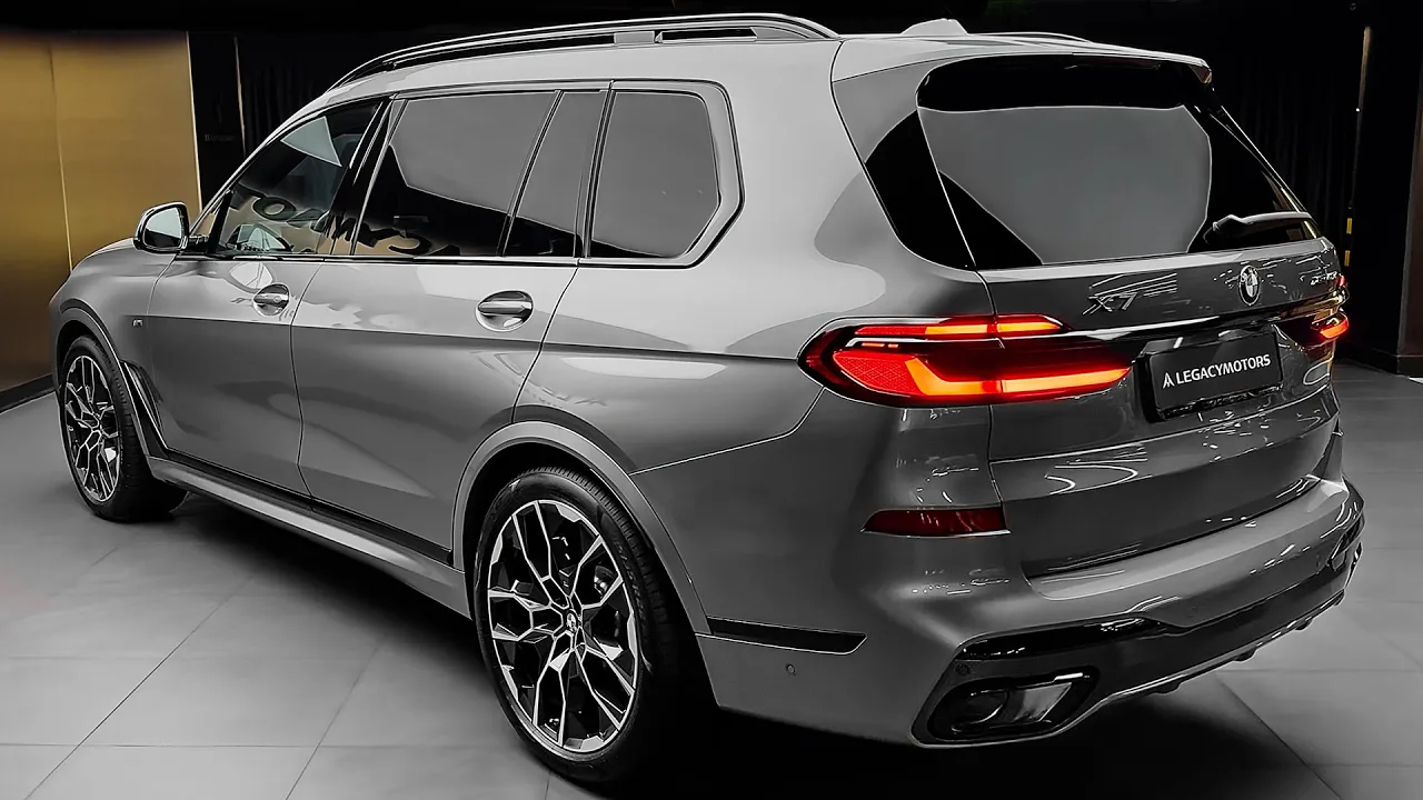 2025 BMW X7 - Luxurious and Spacious SUV for Large Families!