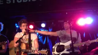 Voodoo Doll (Acoustic) - 5 Seconds Of Summer (Live in NY on 6/30/13)