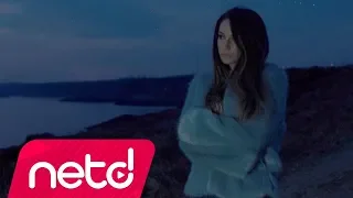 Bora Yeter & discøguru - Kimse Bilmez (feat. Eda Gören)