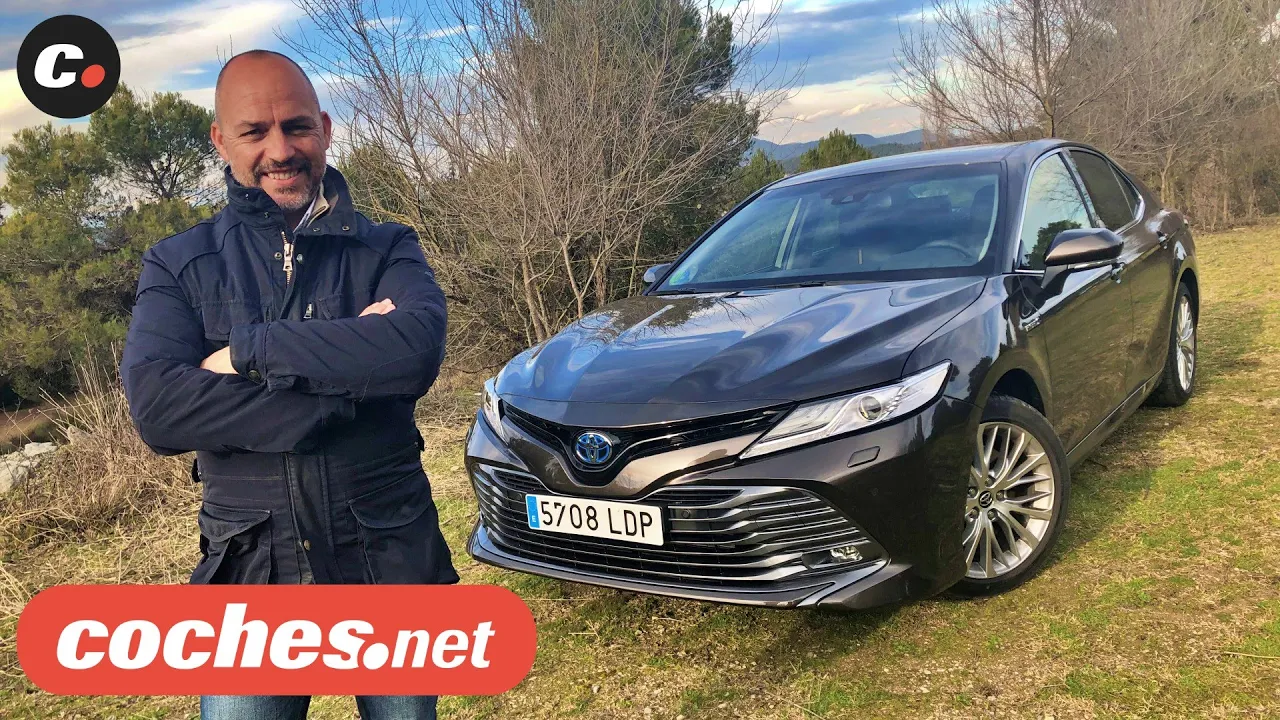 Toyota Camry | Primera prueba / Test / Review en español | coches.net