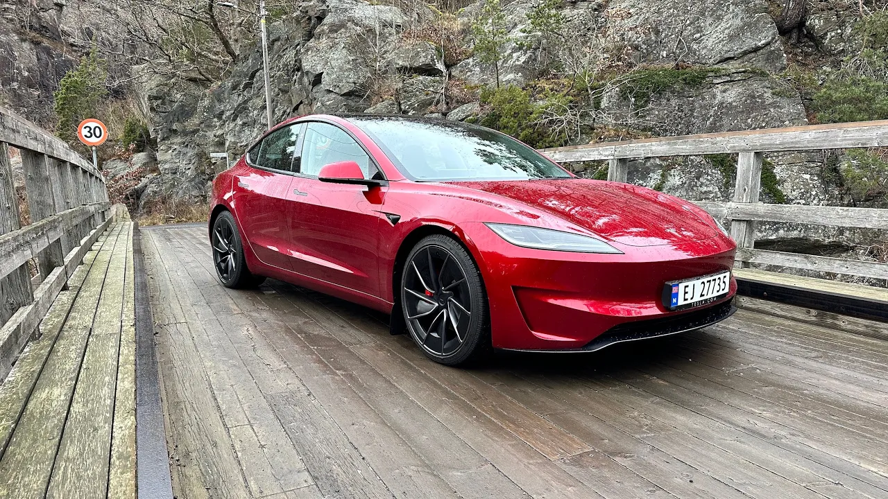 Tesla Model 3 Performance