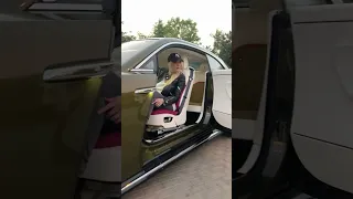 Check out the interior of the $500,000 all-electric Rolls-Royce Spectre 😍👀#cars #luxury #electric
