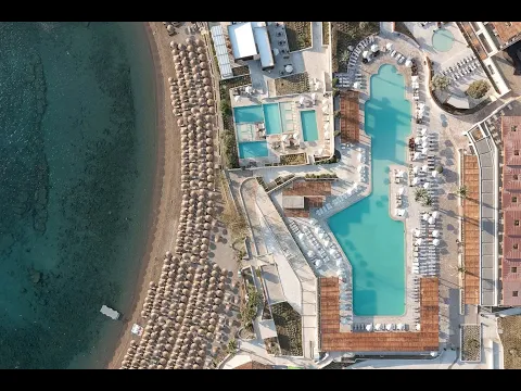 Luftaufnahme des Helea Lifestyle Beach Resorts mit Pools und Strand