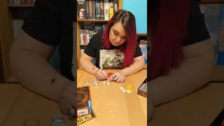 What's actually inside The Gang Deluxe Edition? #boardgamegirl #thegang @gameologyromania #deluxe
