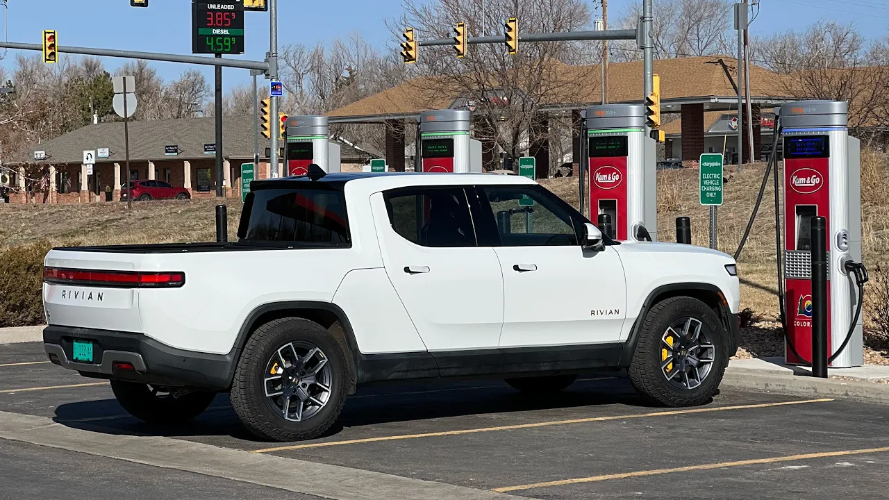 Rivian R1T 70-MPH Highway Range Test (135kWh Large Pack Quad-Motor)