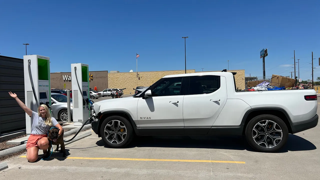 Rivian R1T Dog Rescue Transport With Charging Problems!