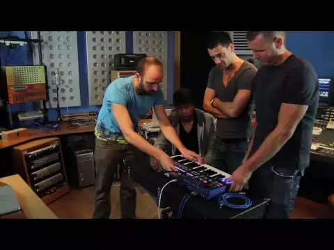 Miniature de la vidéo du produit pour Synthétiseur à modélisation analogique Novation Ultranova 37 touches