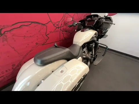 2026 Indian Motorcycle Challenger Dark Horse With 112 Thumbnail alt