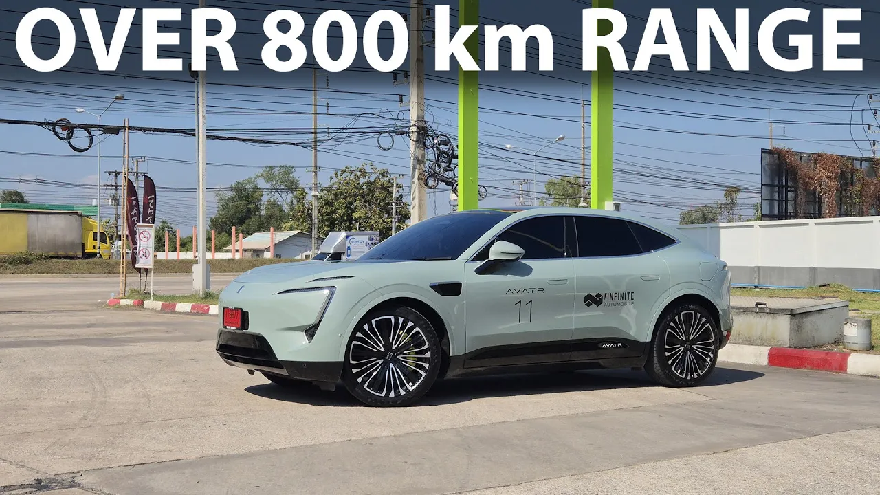 Avatr 11 Long Range Sunday driving