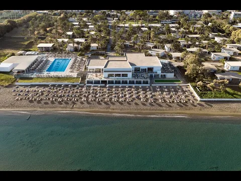 Luftaufnahme des Civitel Creta Beach Hotels mit Blick auf die Küste und Gebäude.