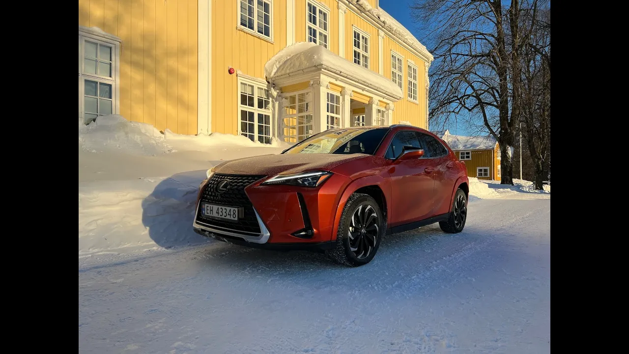 Nye Lexus UX 300e med 40% større batteri testet i minus 29 grader