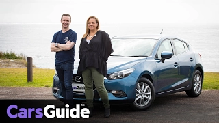 Mazda 3 Touring hatch 2017 review | Torquing Heads video
