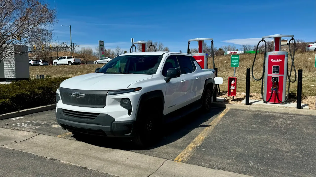 Ran It To Dead! Chevy Silverado 3WT (~180kWh) 70-MPH Highway Range Test