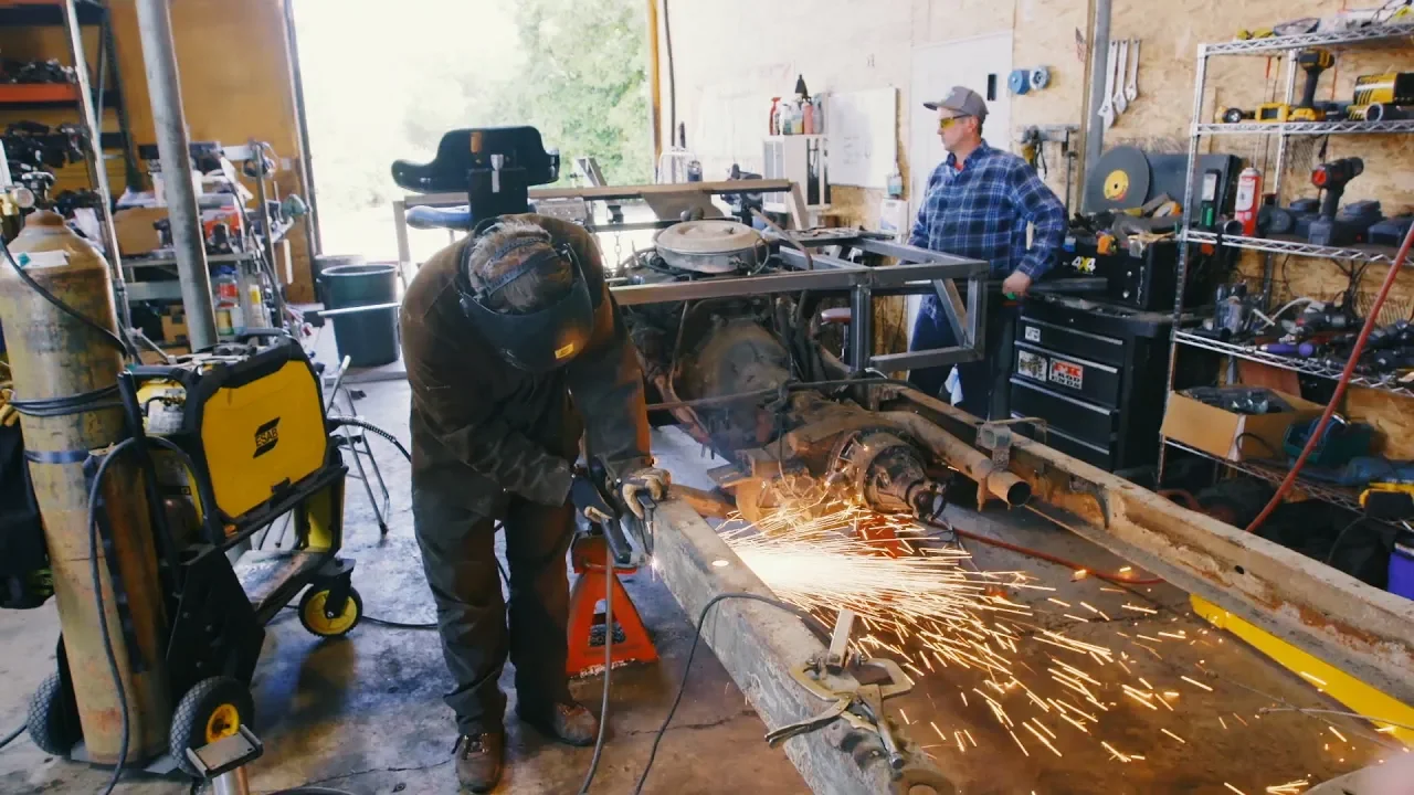 Lured Into Gears — Dirt Every Day Preview Ep. 79
