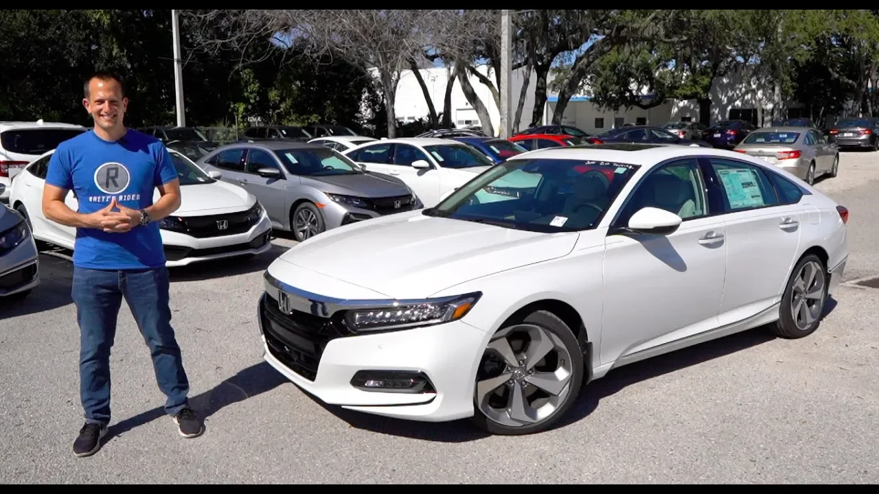 Is the 2020 Honda Accord Touring 2.0T a BETTER performance sedan than the Camry TRD?