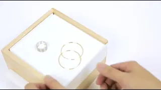 Umbra Stowit Mini Jewellery Box product video.